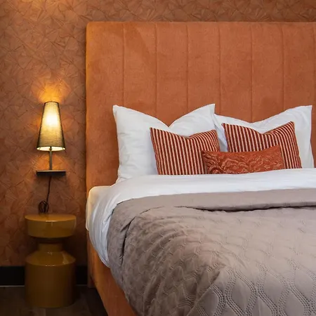 De Oranjestad - In De Winkelstraat