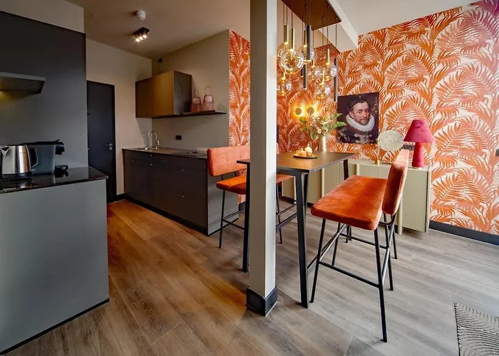 De Oranjestad - In De Winkelstraat Breda